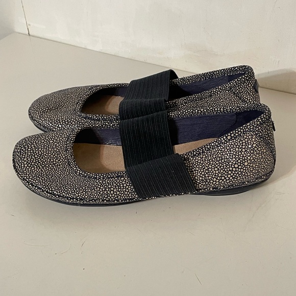 Camper Mary Jane Flats - Picture 3 of 8